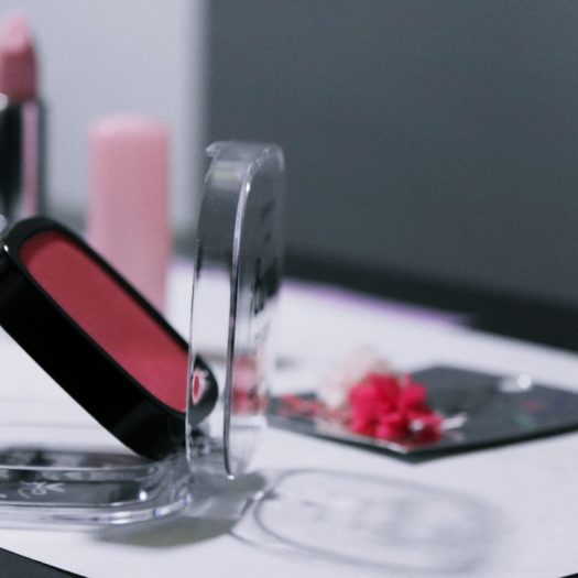 Limited Edi­tion „wake up spring“ von essence