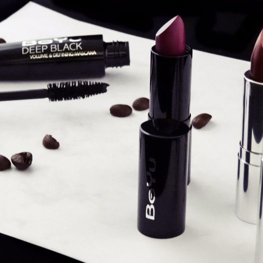 Lip­pen­stift &&nbsp;Wim­pern­tu­sche von&nbsp;BEYU