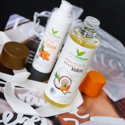 Natür­liche Pflege von #COS­NA­TURE – Sand­dorn-Serum &&nbsp;Mandel-Kokos-Öl