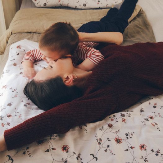 Fami­li­en­bett von ROOM IN A&nbsp;BOX + Wis­sens­wertes über Baby-/ und Kleinkindschlaf